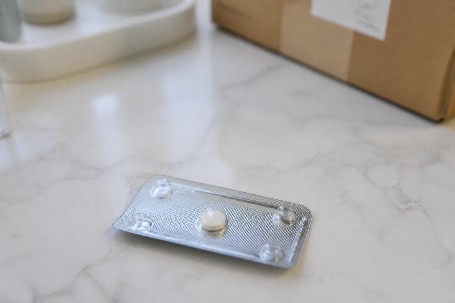 Emergency contraception: pharmacy vs online delivery